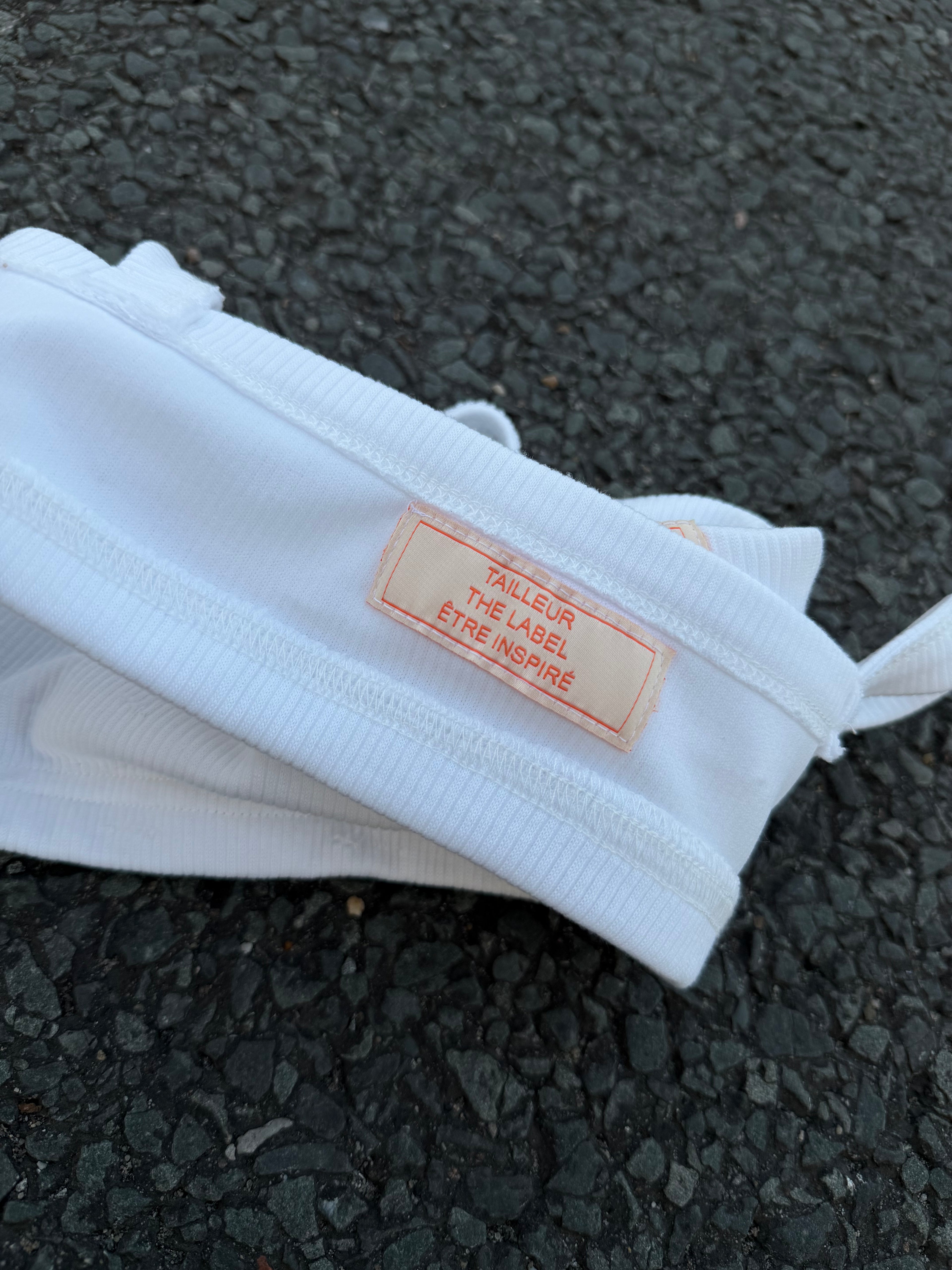 SIGNATURE TOP - WHITE